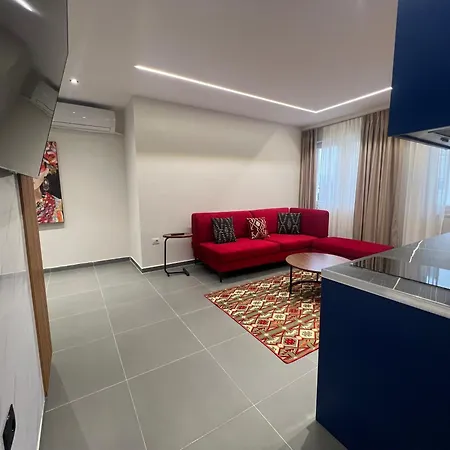 Velvet Nest * 地拉那